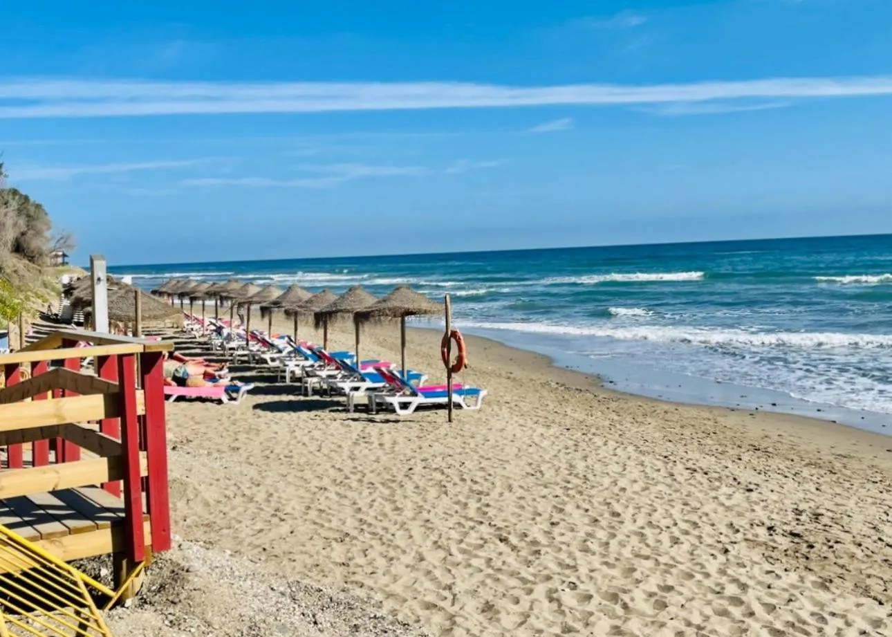 Apartamento Con Cocina Americana En Marbella Elvira